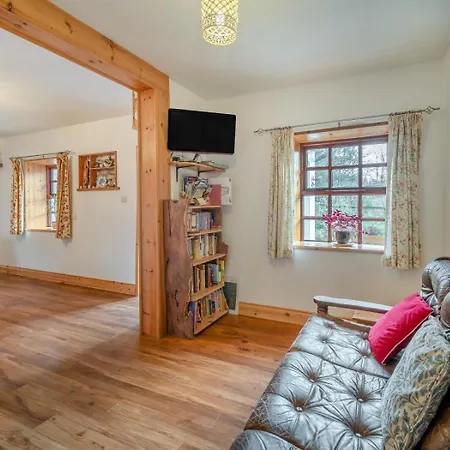 2 Bed In Oc-ii15381 Ferienhaus